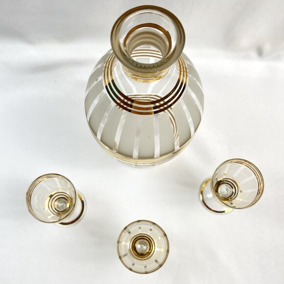 Frosted Vintage Glass Decanter Set Gold Striped with Stopper & 3 Stemmed Glasses - Picture 5 of 11